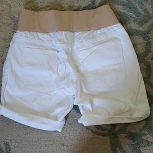 GAP Maternity Shorts (white)